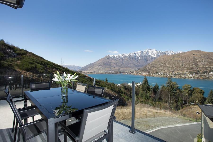 Okataina - Means Place Of Laughter, Luxury Retreat Villa Queenstown Exterior foto